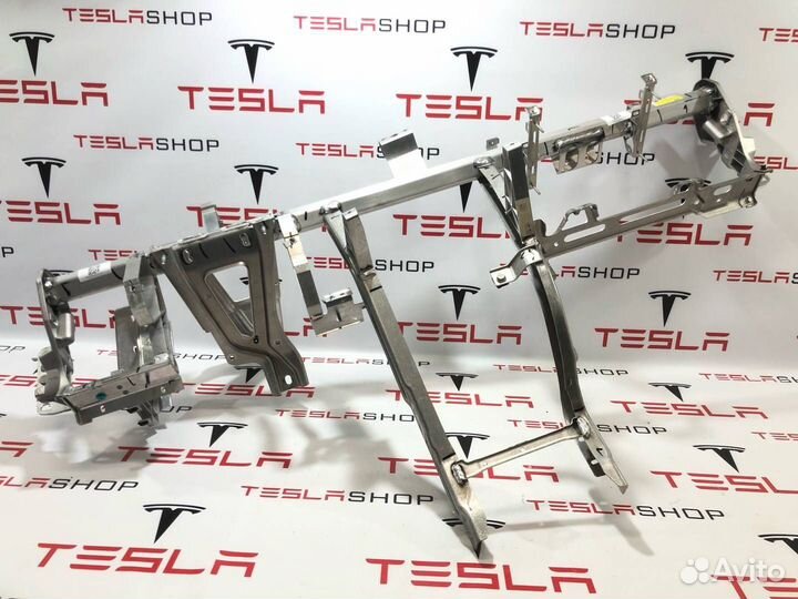 Каркас крепления центральной панели Tesla Model X