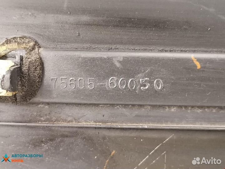 Накладка декоративная Lexus LX 2 1999