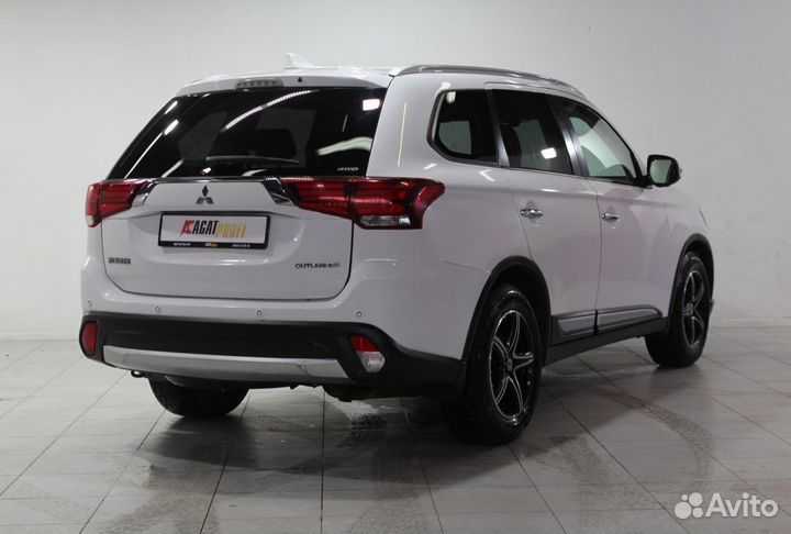 Mitsubishi Outlander 2.4 CVT, 2018, 121 494 км