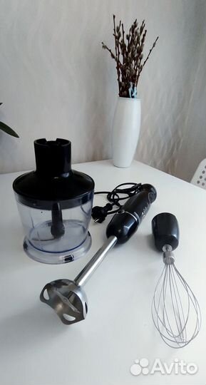 Погружной блендер Redmond RHB-2943