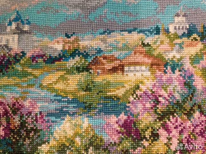 Картина, вышитая крестом 