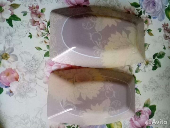 Салатники, тарелки.Цена за набор