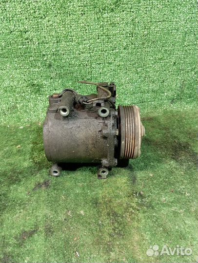 Компрессор кондиционера Mitsubishi Carisma