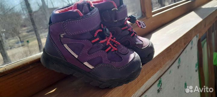 Ботинки для девочки 23р и еще 25 такие
