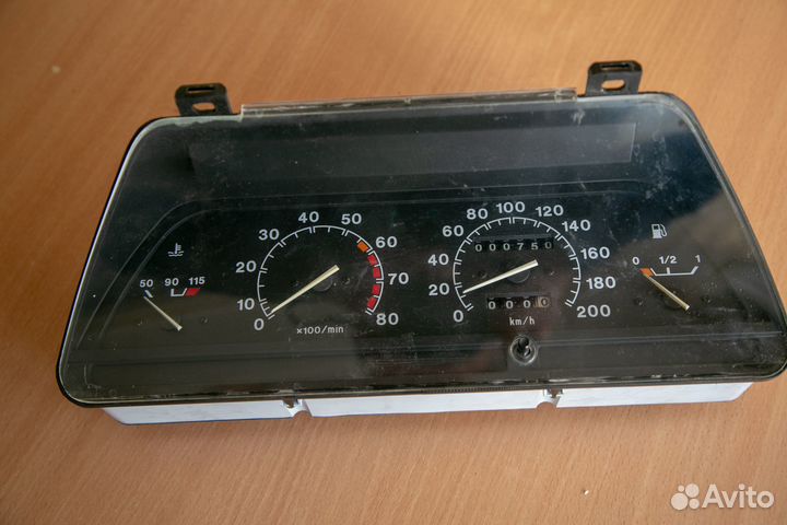 Приборная панель ваз 2110