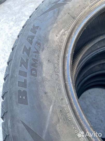 Bridgestone Blizzak DM-V3 265/65 R17