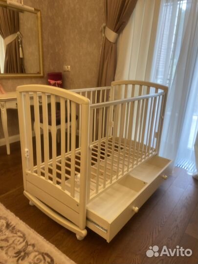 Детская кроватка