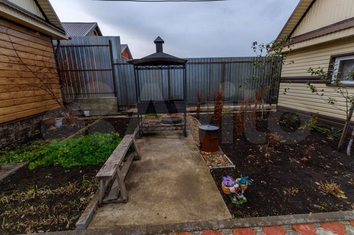 Таунхаус 136 м² на участке 10 сот.