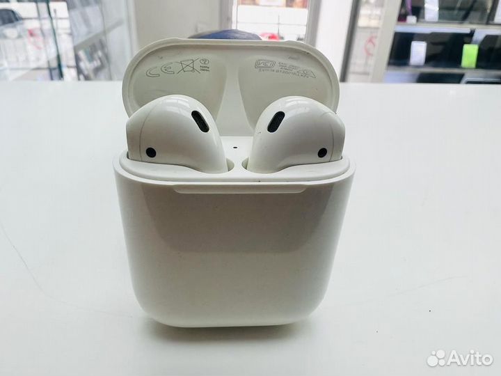 Наушники, Apple AirPods 2 (с зарядным футляром) MV