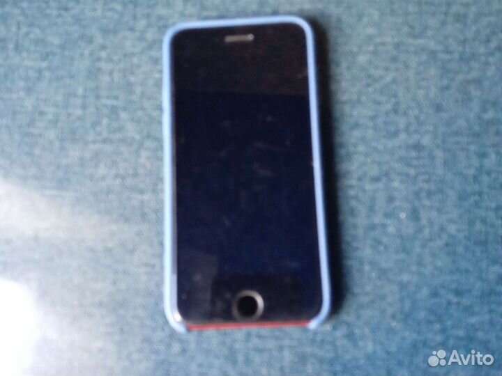 Телефон iPhone 8 64 gb