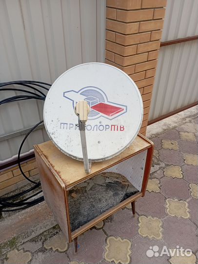 Антенна спутниковая