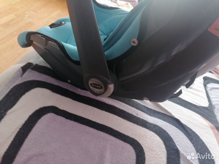 Автолюлька очень удобная Roan