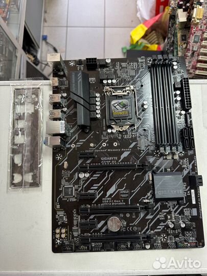 Материнская плата бу 1151v2 gigabyte Z370P D3