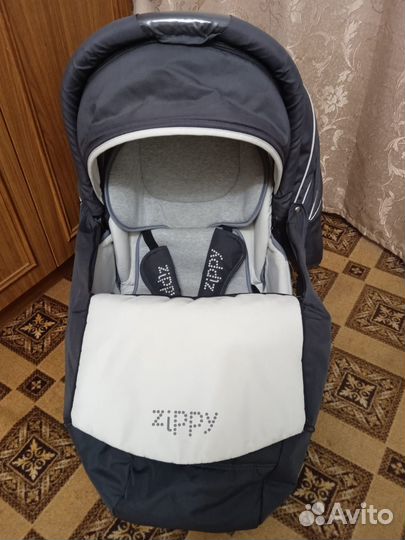 Коляска zippy 3 в 1