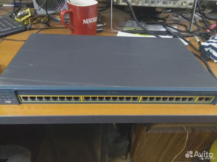 Маршрутизатор Cisco 2811, Catalyst WS-C2950T-24