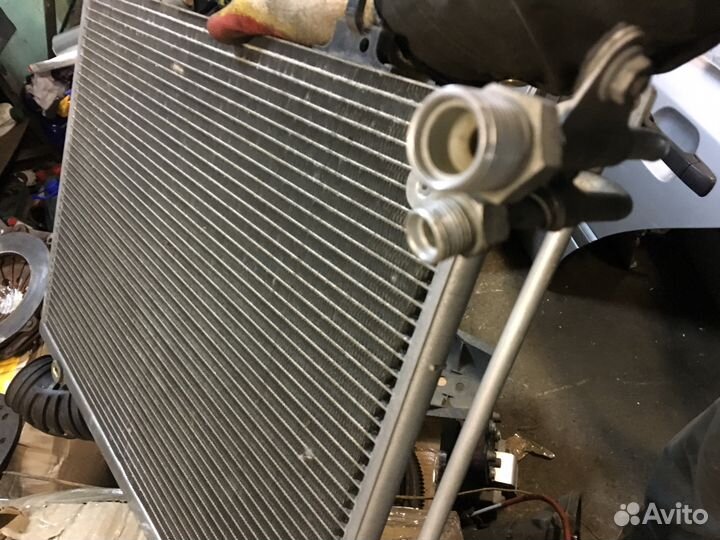 Радиатор кондиционера мерседес w208