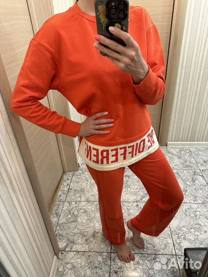 Костюм спортивный 44 р