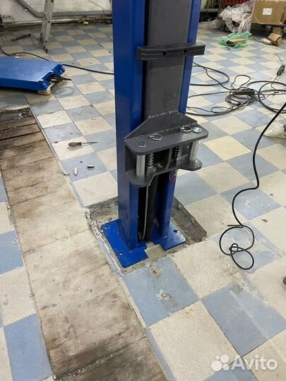 Подъемник 4т с верхней синхронизацией N4121H-4T