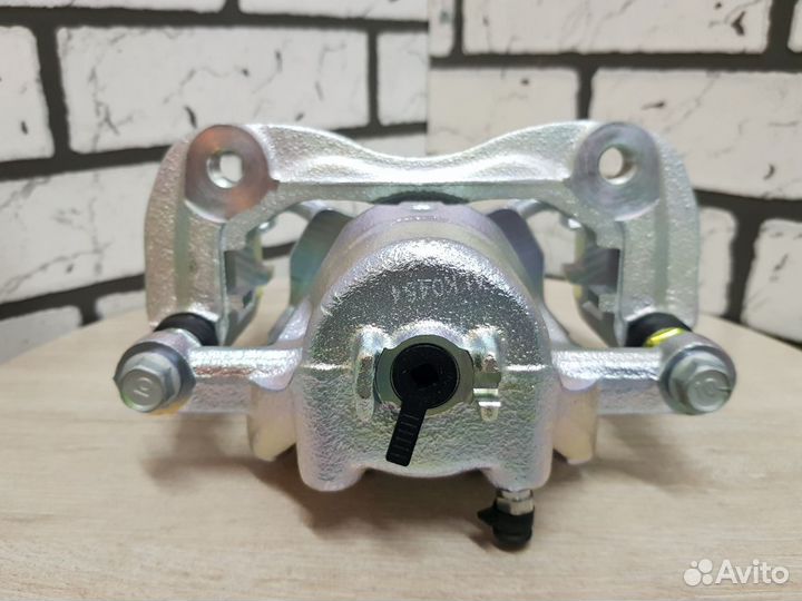 Суппорт передний LH для Solaris, Rio 4