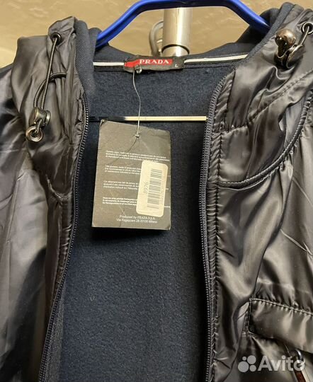 Толстовка с капюшоном черная Prada