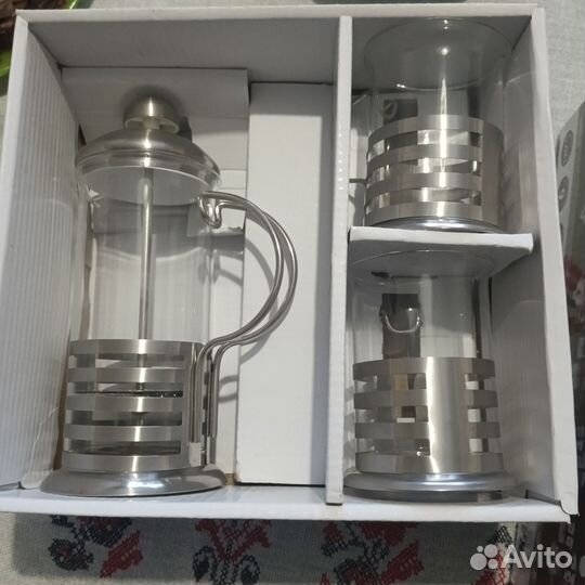 Френч- пресс и 2 стакана в подстаканниках
