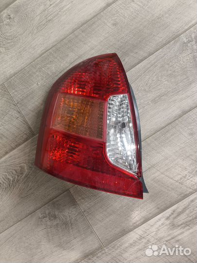 Задняя левая фара Hyundai Verna