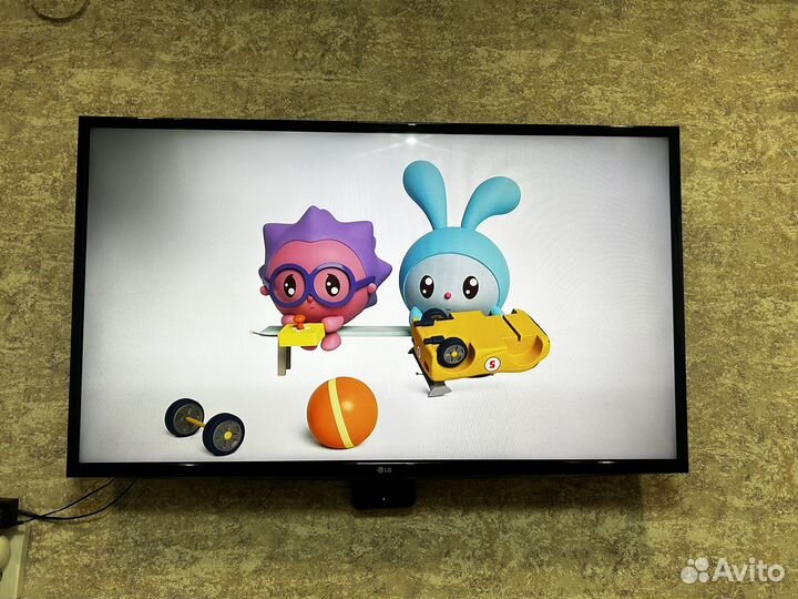 Телевизор LG 108 см