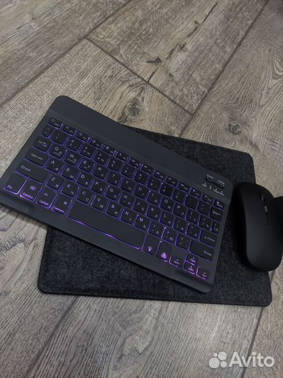 Bluetooth клавиатура + мышь