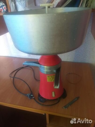 Сепаратор для молока электрический