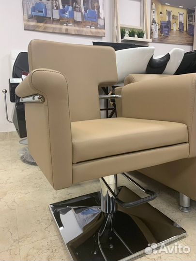 Кресло для парикмахерской мд-77А