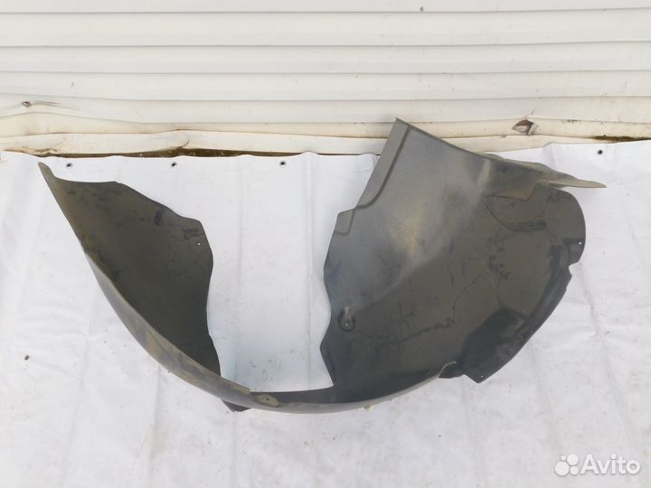 Подкрылок передний левый Volkswagen Touran 03-10