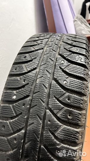 Bridgestone Ice Cruiser 7000S 185/60 R14 82E