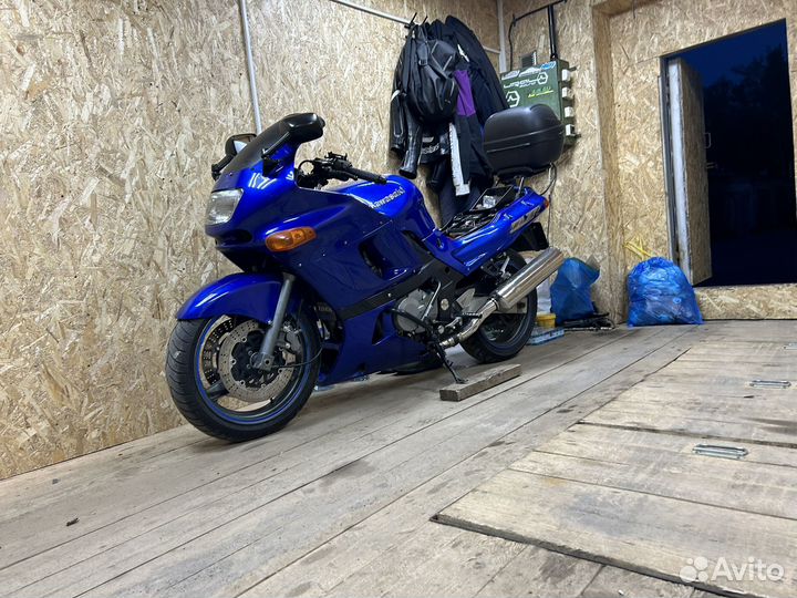 Kawasaki zzr400-2
