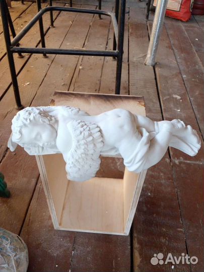 Ангел из камня