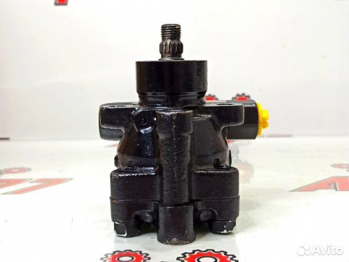 Насос гидроусилителя Nissan TD42 4911011J00