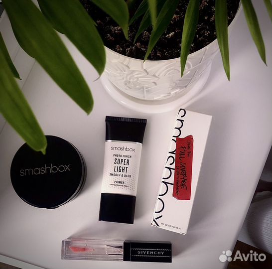 Пудра, тональный крем smashbox