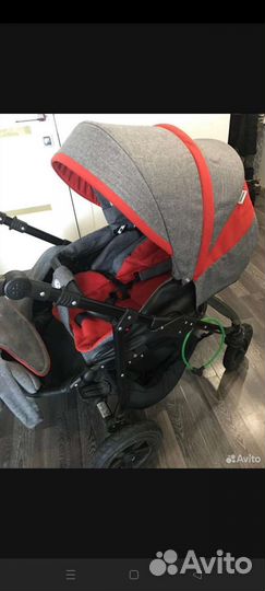 Прогулочная коляска