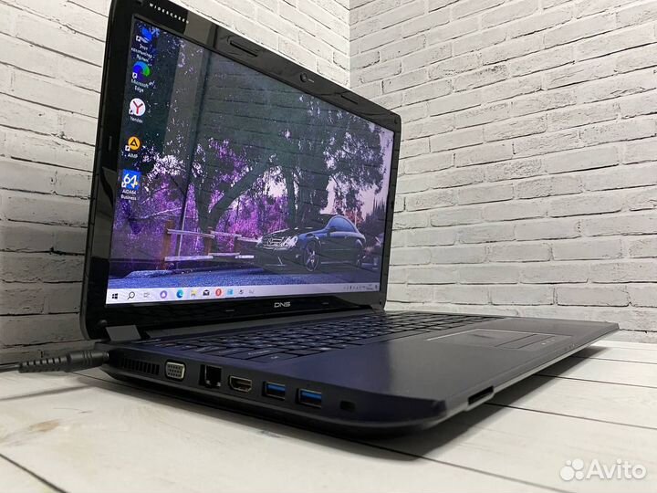 Игровой ноутбук DNS i7/12Gb/2видеокарты/SSD+HDD