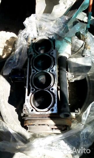 Блок двигателя wv polo1.4 AKK