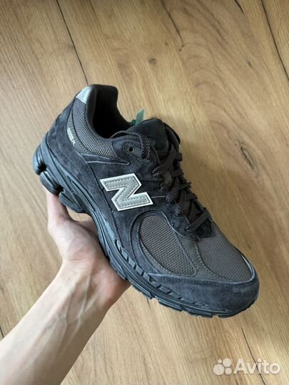 New Balance 2002r Black Grey