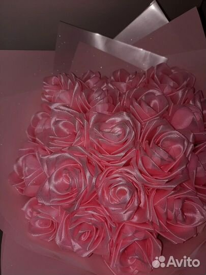 Букет из атласных роз