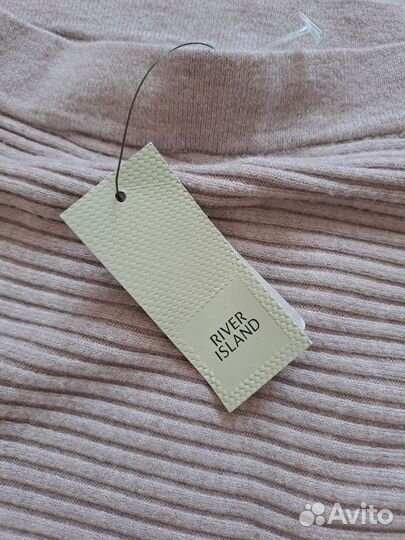 Свитер женский