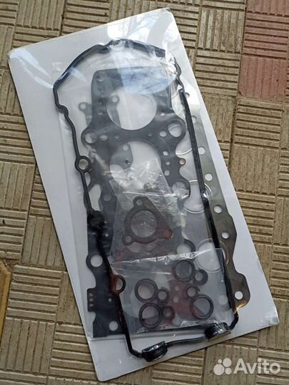 Прокладки гбц, комплект для suzuki 9852035