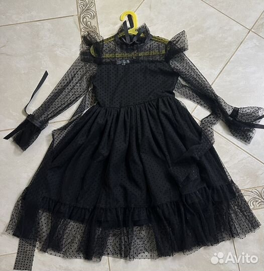 Платье вэнсдей