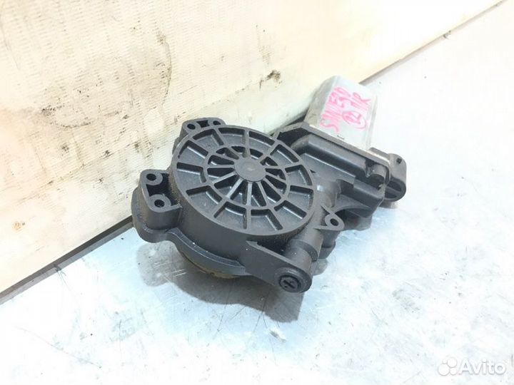 Моторчик стеклоподъемника передний правый Renault