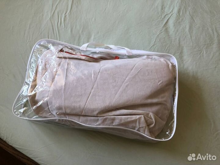 Подушка для кормления Lombee