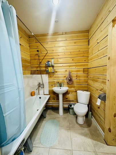 Коттедж 106 м² на участке 6 сот.