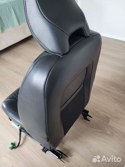 Сиденье водительское volvo xc70 вольво