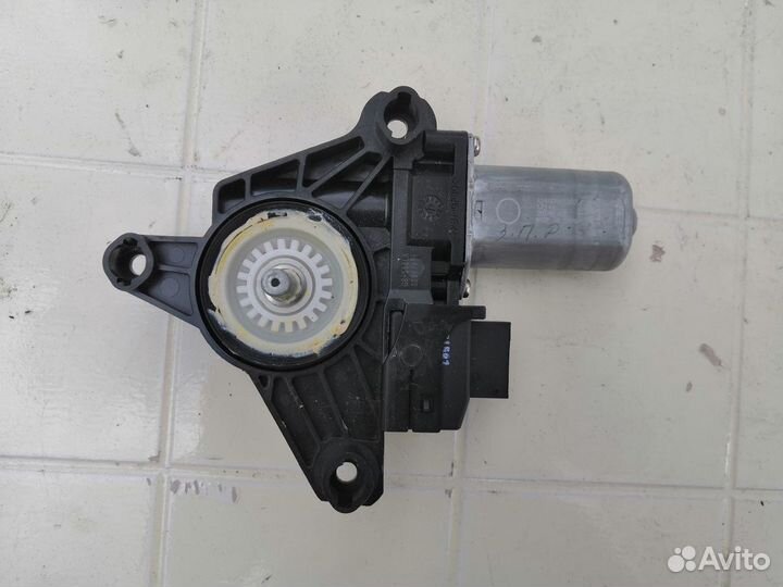 Мотор стеклоподъемника Mercedes Benz GLA X156 2017