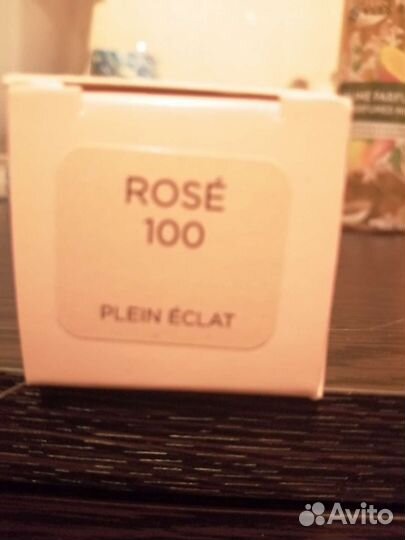 Тональный крем для лица. Ив Роше